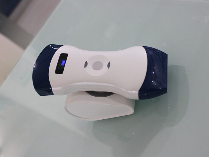 Dual-Head Wireless Color Doppler Ultrasound Scanner in Use